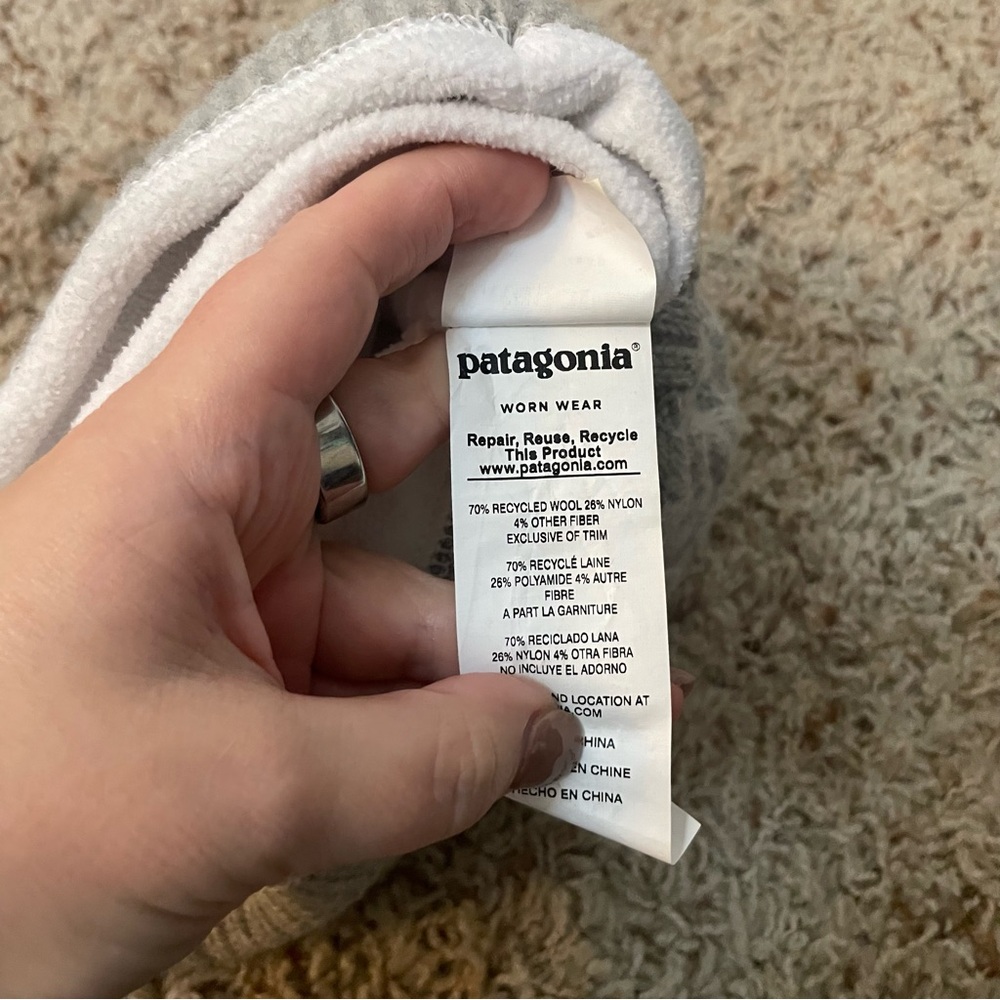 Patagonia Wool Beanie Hat One Size - Picture 4 of 4